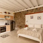 Honey Bee House Mykonos Town
