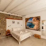 Honey Bee House Mykonos Town