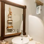 Honey Bee House * Mykonos Town