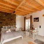 Honey Bee House Mykonos Town