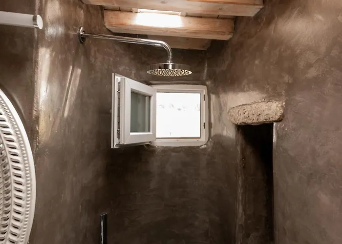 Honey Bee House * Mykonos Town